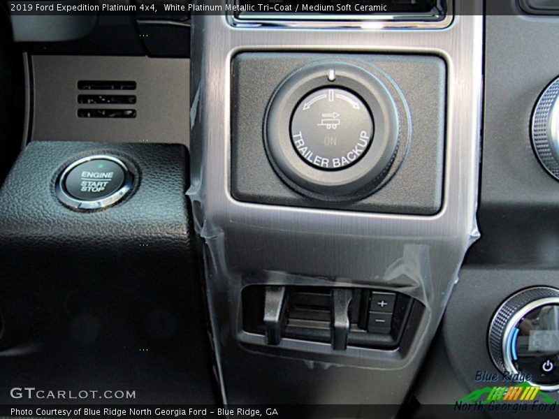 White Platinum Metallic Tri-Coat / Medium Soft Ceramic 2019 Ford Expedition Platinum 4x4