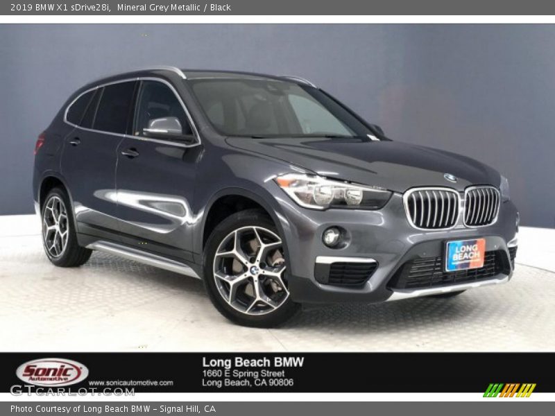 Mineral Grey Metallic / Black 2019 BMW X1 sDrive28i