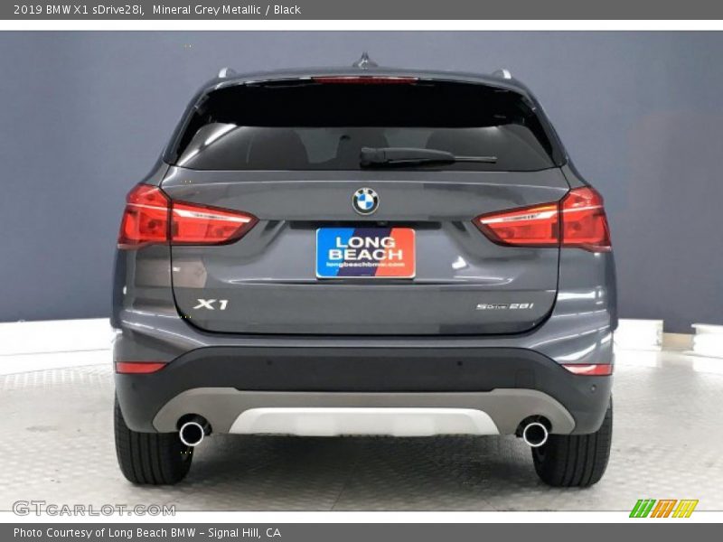 Mineral Grey Metallic / Black 2019 BMW X1 sDrive28i