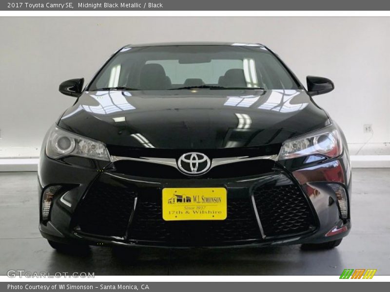 Midnight Black Metallic / Black 2017 Toyota Camry SE