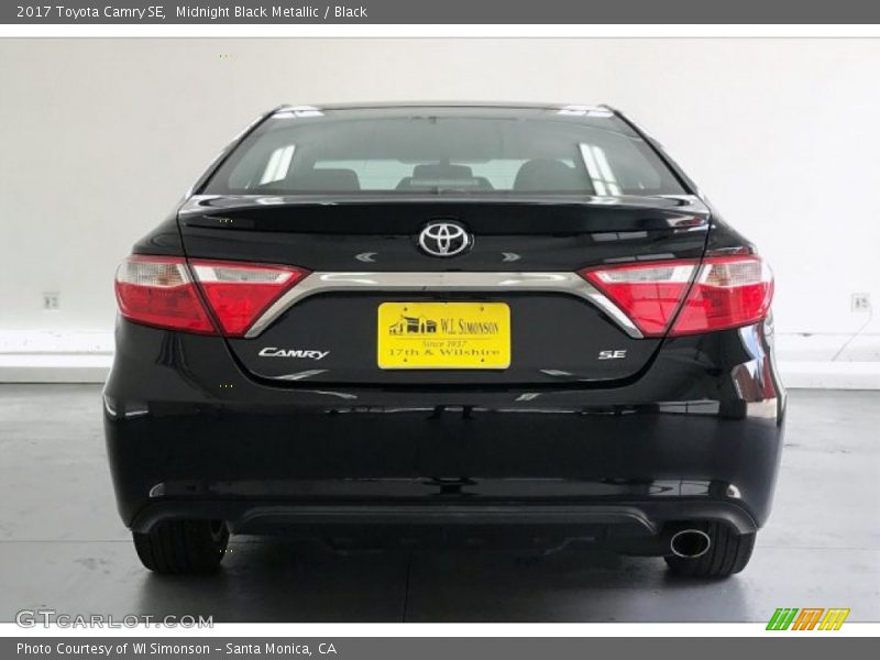 Midnight Black Metallic / Black 2017 Toyota Camry SE