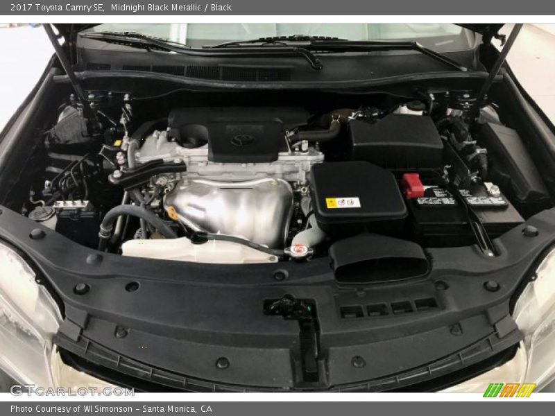 Midnight Black Metallic / Black 2017 Toyota Camry SE