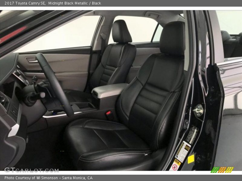 Midnight Black Metallic / Black 2017 Toyota Camry SE