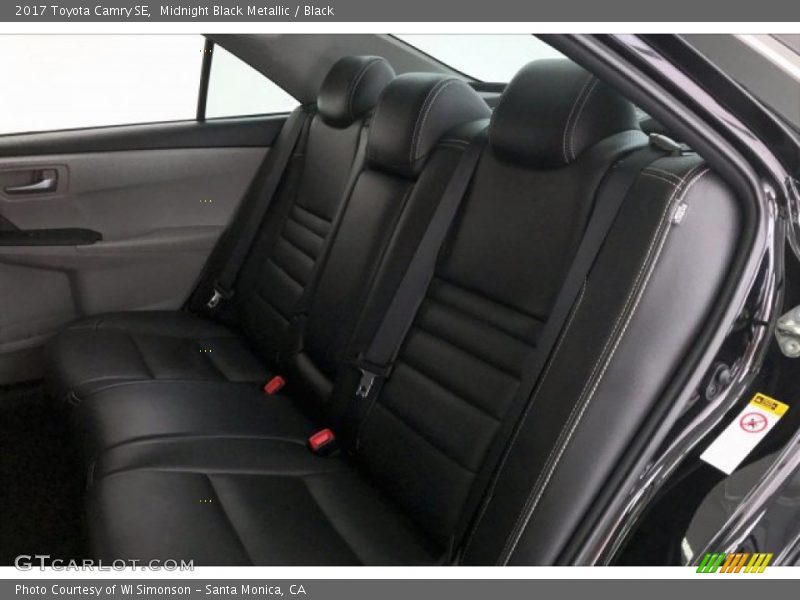 Midnight Black Metallic / Black 2017 Toyota Camry SE