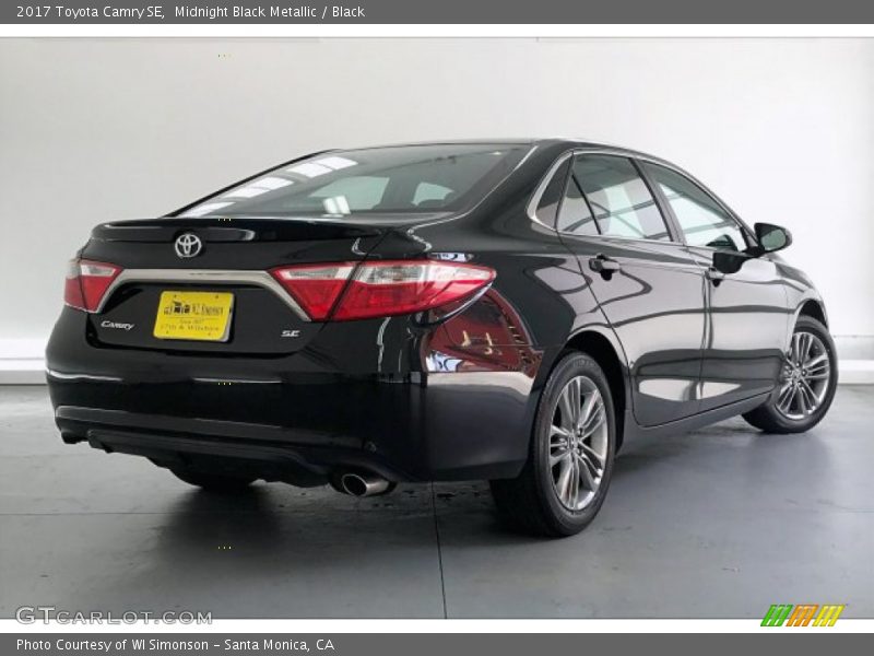 Midnight Black Metallic / Black 2017 Toyota Camry SE