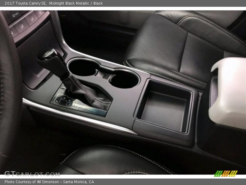 Midnight Black Metallic / Black 2017 Toyota Camry SE