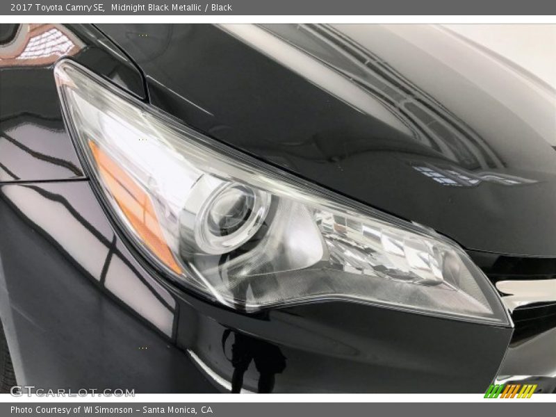 Midnight Black Metallic / Black 2017 Toyota Camry SE