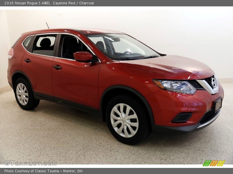 Cayenne Red / Charcoal 2016 Nissan Rogue S AWD