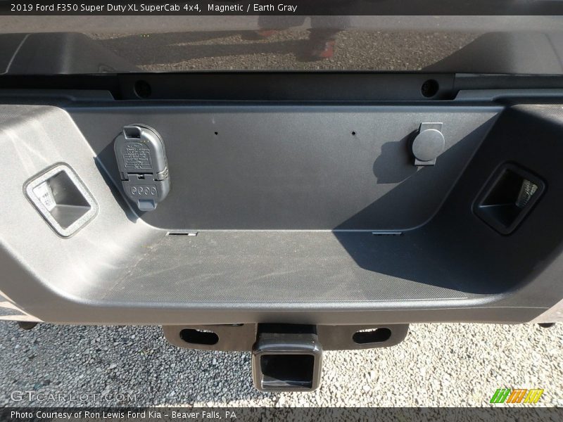 Magnetic / Earth Gray 2019 Ford F350 Super Duty XL SuperCab 4x4