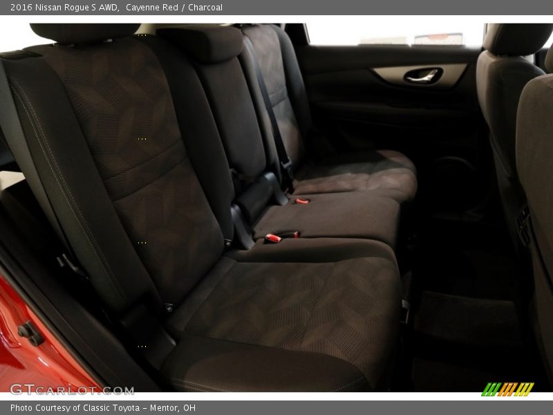 Cayenne Red / Charcoal 2016 Nissan Rogue S AWD