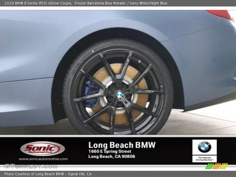 Frozen Barcelona Blue Metallic / Ivory White/Night Blue 2019 BMW 8 Series 850i xDrive Coupe