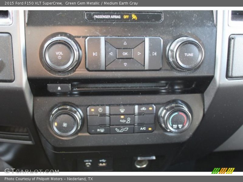 Green Gem Metallic / Medium Earth Gray 2015 Ford F150 XLT SuperCrew