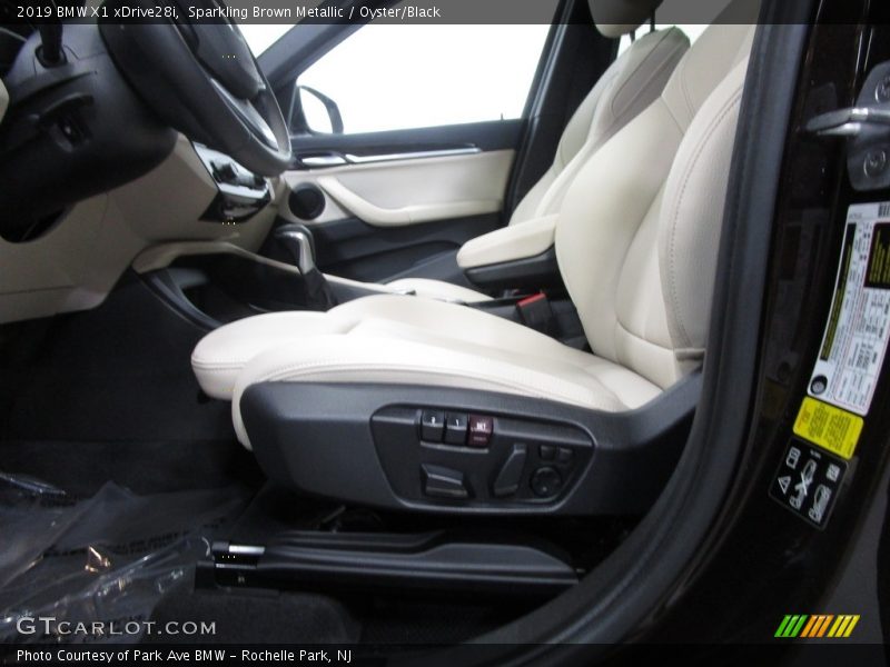 Sparkling Brown Metallic / Oyster/Black 2019 BMW X1 xDrive28i