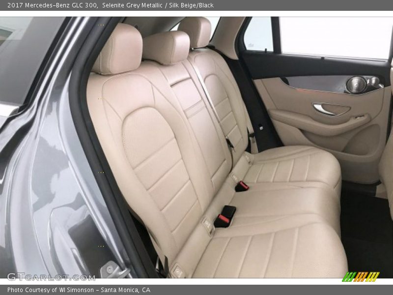 Selenite Grey Metallic / Silk Beige/Black 2017 Mercedes-Benz GLC 300