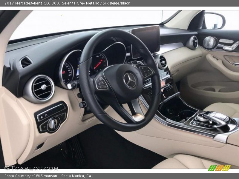 Selenite Grey Metallic / Silk Beige/Black 2017 Mercedes-Benz GLC 300