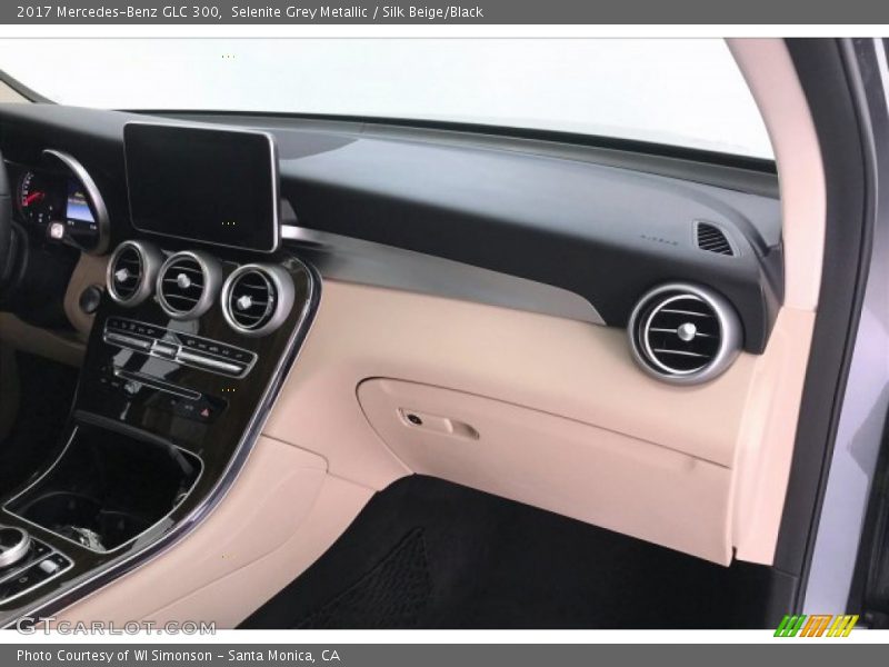 Selenite Grey Metallic / Silk Beige/Black 2017 Mercedes-Benz GLC 300