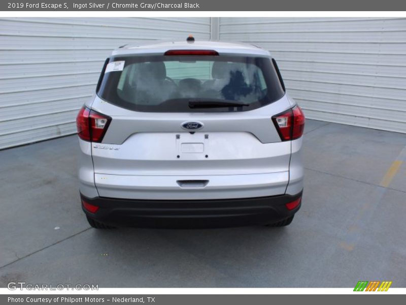 Ingot Silver / Chromite Gray/Charcoal Black 2019 Ford Escape S