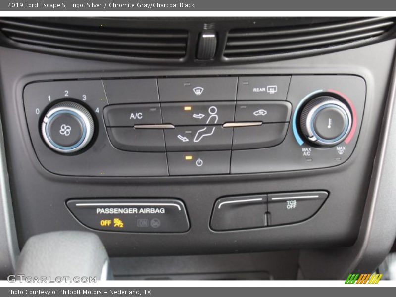 Ingot Silver / Chromite Gray/Charcoal Black 2019 Ford Escape S