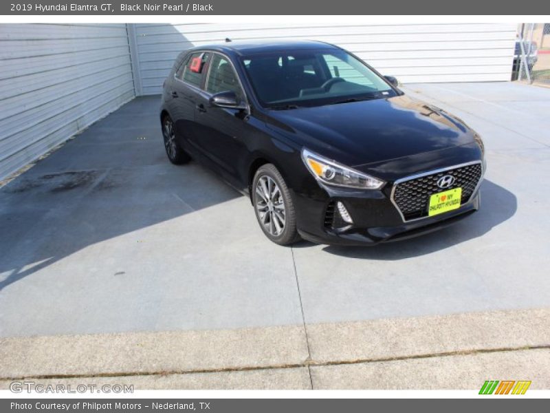 Black Noir Pearl / Black 2019 Hyundai Elantra GT
