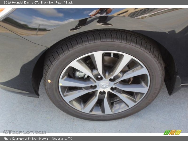 Black Noir Pearl / Black 2019 Hyundai Elantra GT