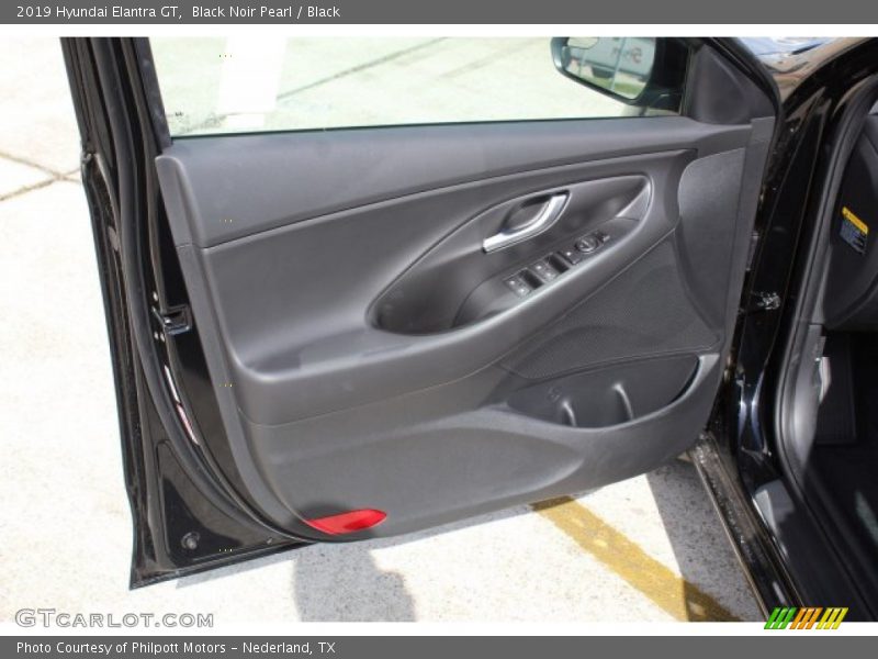 Black Noir Pearl / Black 2019 Hyundai Elantra GT