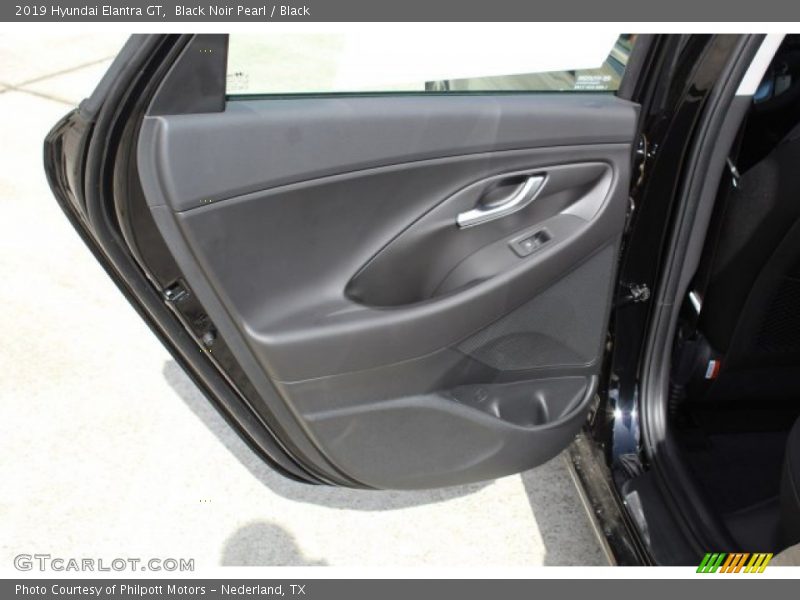 Black Noir Pearl / Black 2019 Hyundai Elantra GT