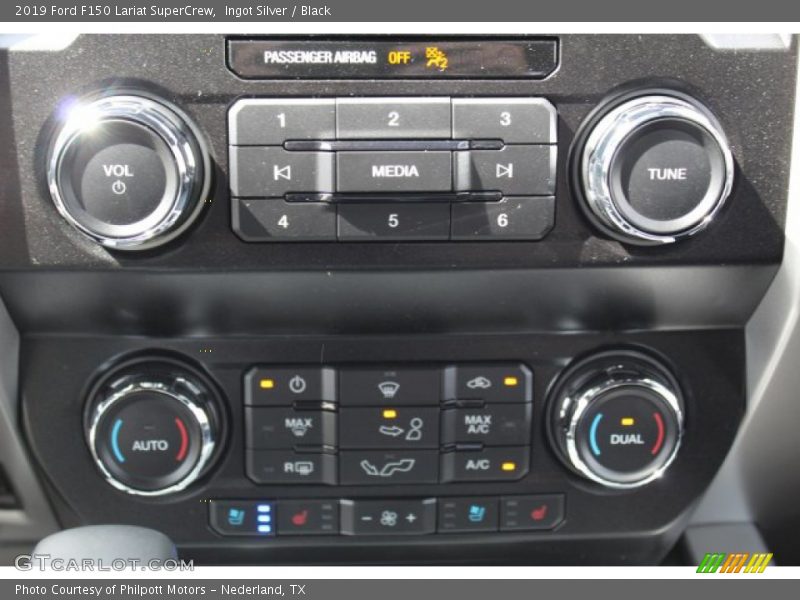 Ingot Silver / Black 2019 Ford F150 Lariat SuperCrew