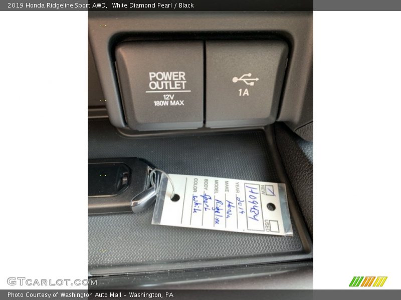 White Diamond Pearl / Black 2019 Honda Ridgeline Sport AWD