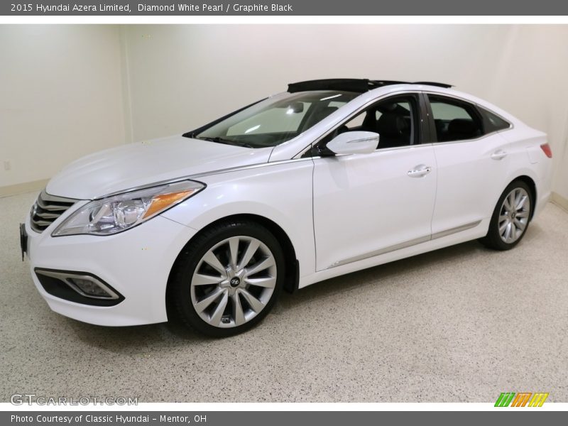 Diamond White Pearl / Graphite Black 2015 Hyundai Azera Limited