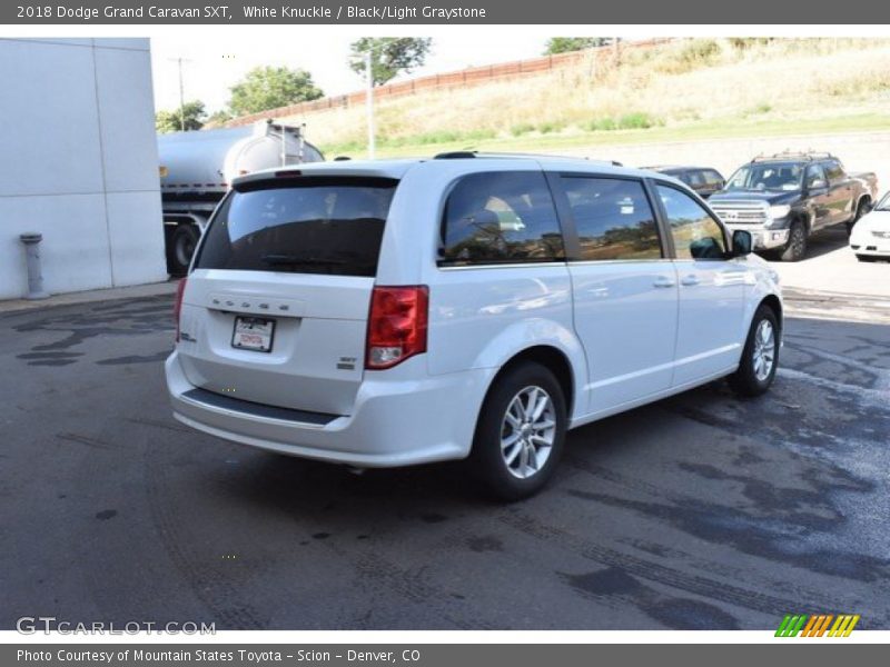 White Knuckle / Black/Light Graystone 2018 Dodge Grand Caravan SXT