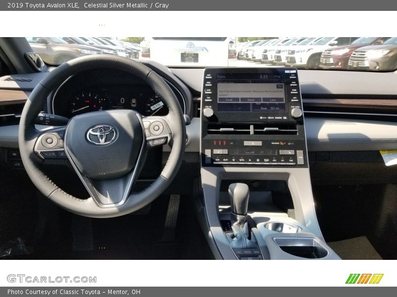 Celestial Silver Metallic / Gray 2019 Toyota Avalon XLE