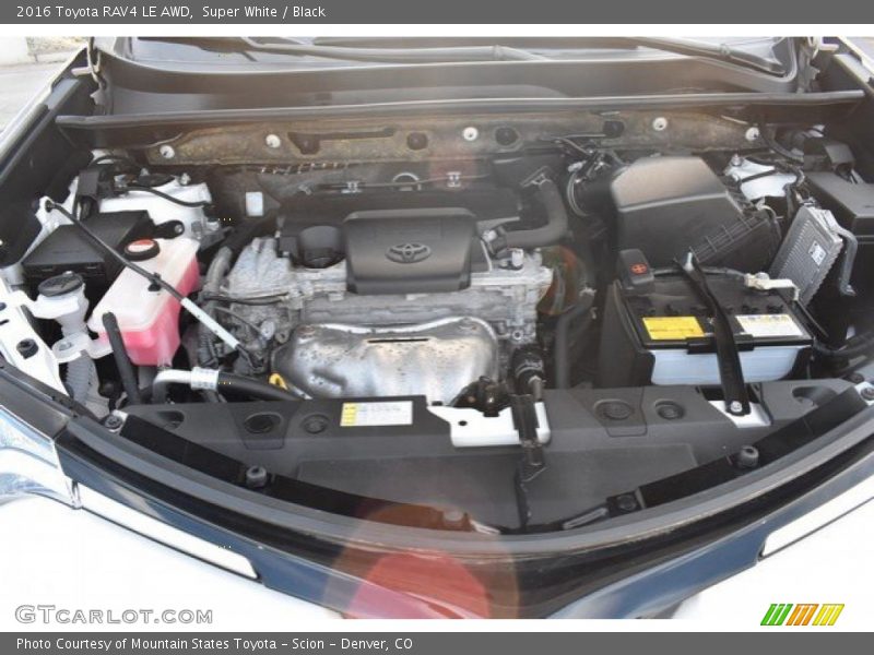 Super White / Black 2016 Toyota RAV4 LE AWD