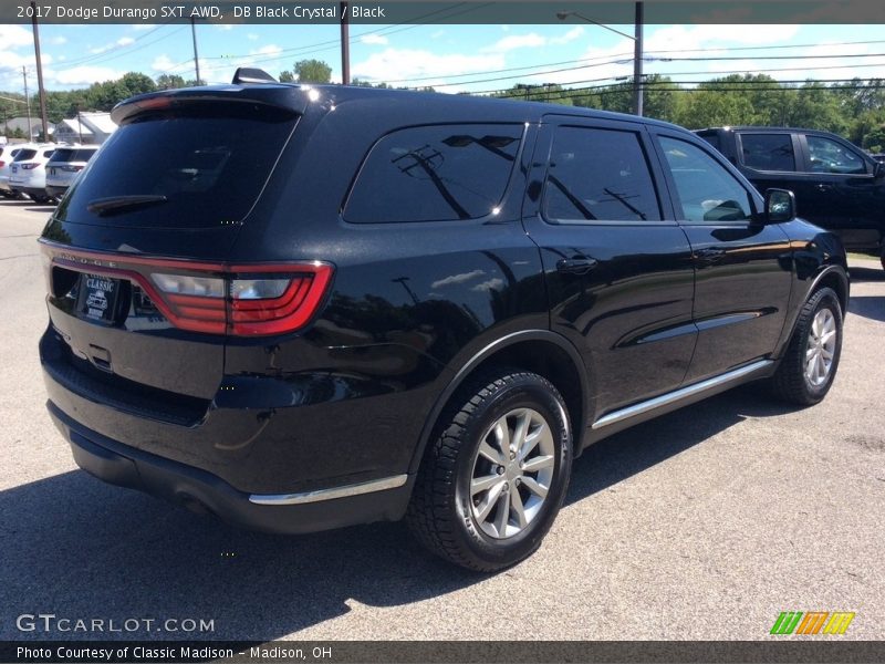 DB Black Crystal / Black 2017 Dodge Durango SXT AWD
