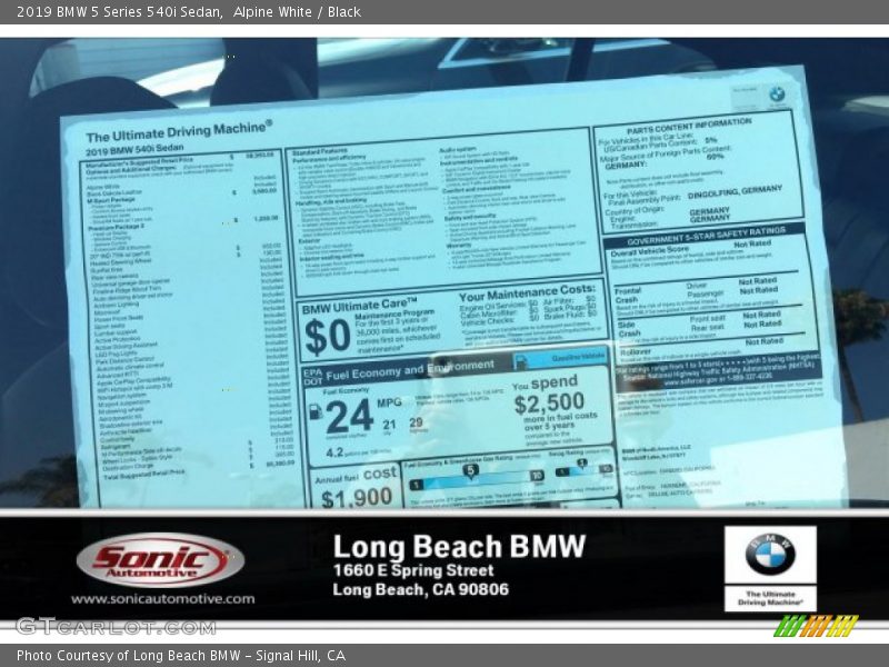 Alpine White / Black 2019 BMW 5 Series 540i Sedan