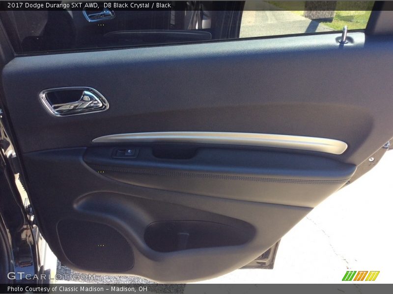DB Black Crystal / Black 2017 Dodge Durango SXT AWD