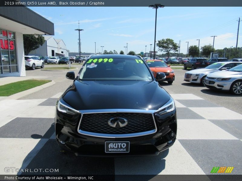 Black Obsidian / Graphite 2019 Infiniti QX50 Luxe AWD