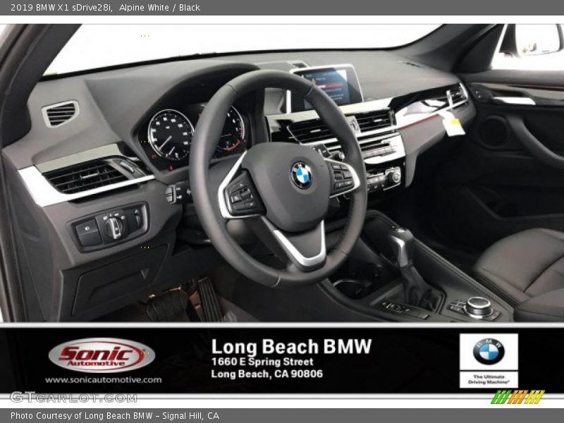 Alpine White / Black 2019 BMW X1 sDrive28i