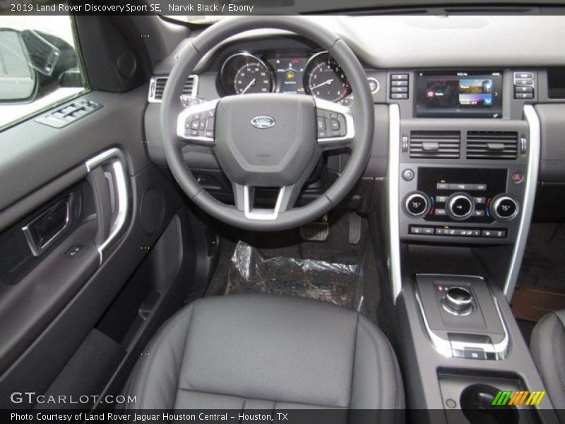 Narvik Black / Ebony 2019 Land Rover Discovery Sport SE