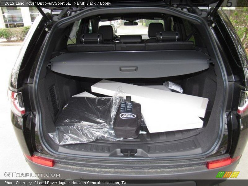 Narvik Black / Ebony 2019 Land Rover Discovery Sport SE