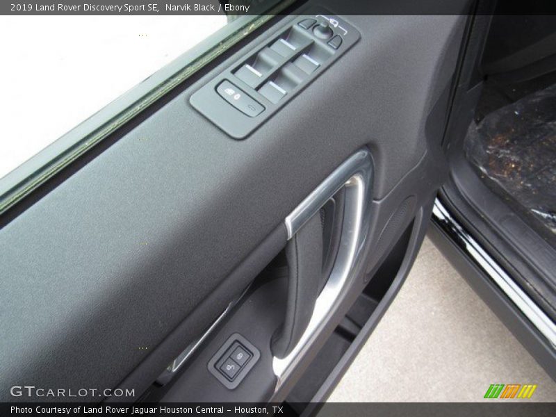 Narvik Black / Ebony 2019 Land Rover Discovery Sport SE