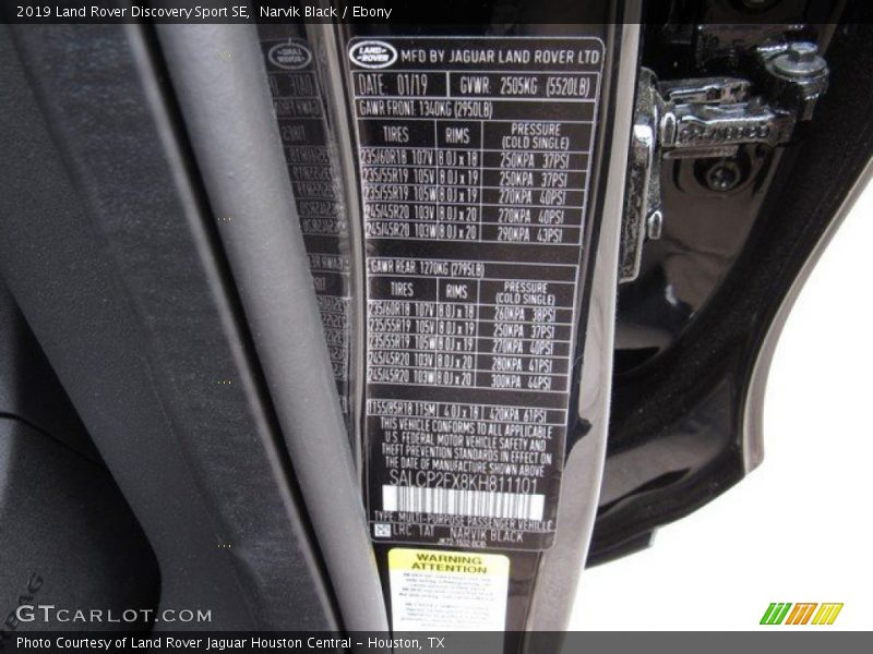 Narvik Black / Ebony 2019 Land Rover Discovery Sport SE