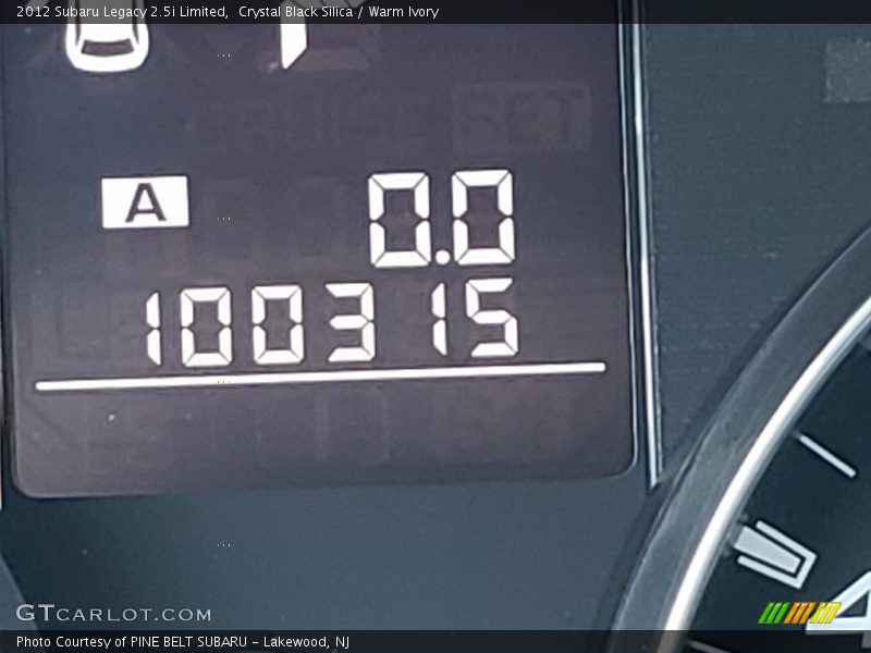 Crystal Black Silica / Warm Ivory 2012 Subaru Legacy 2.5i Limited