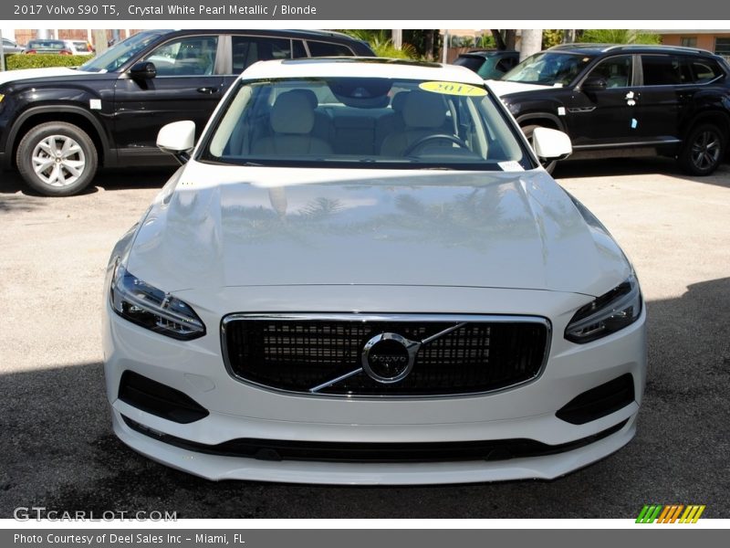 Crystal White Pearl Metallic / Blonde 2017 Volvo S90 T5