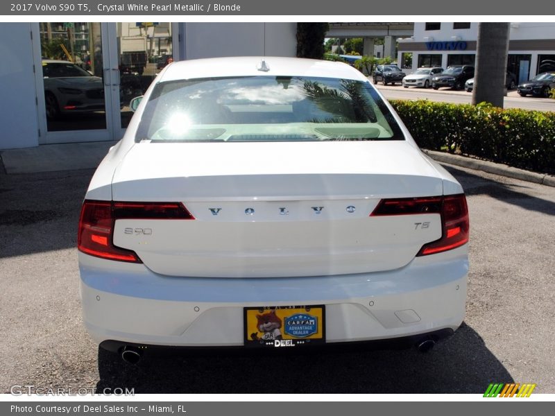 Crystal White Pearl Metallic / Blonde 2017 Volvo S90 T5