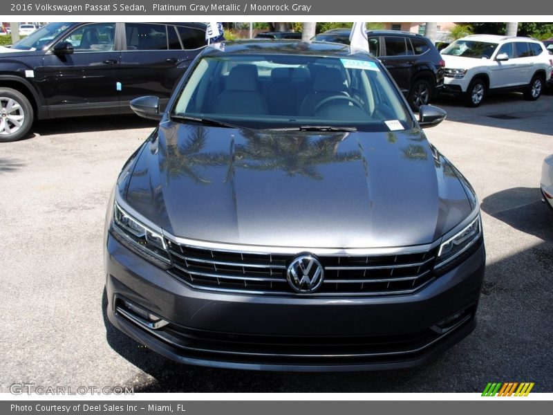 Platinum Gray Metallic / Moonrock Gray 2016 Volkswagen Passat S Sedan