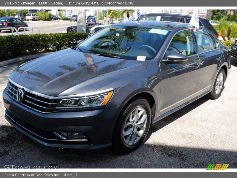 Platinum Gray Metallic / Moonrock Gray 2016 Volkswagen Passat S Sedan