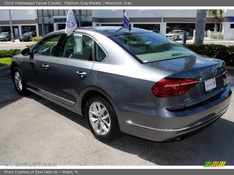 Platinum Gray Metallic / Moonrock Gray 2016 Volkswagen Passat S Sedan