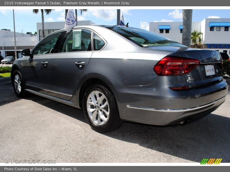 Platinum Gray Metallic / Moonrock Gray 2016 Volkswagen Passat S Sedan