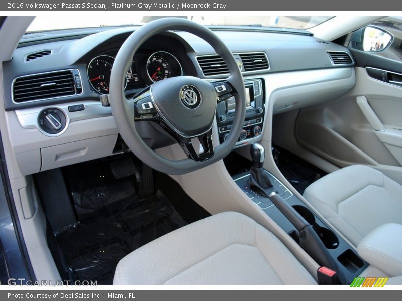 Platinum Gray Metallic / Moonrock Gray 2016 Volkswagen Passat S Sedan