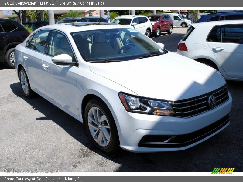 Pure White / Cornsilk Beige 2018 Volkswagen Passat SE